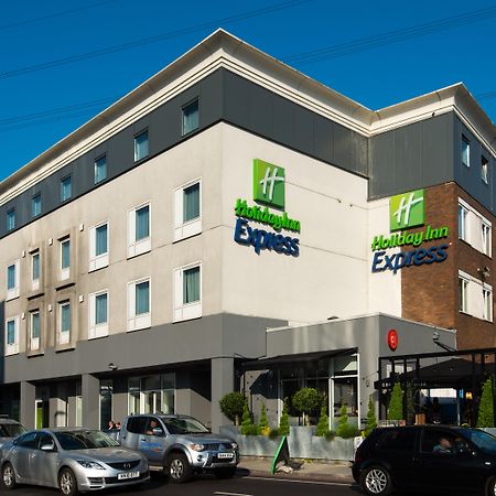 Holiday Inn Express London-Wimbledon-South, An Ihg Hotel Ngoại thất bức ảnh