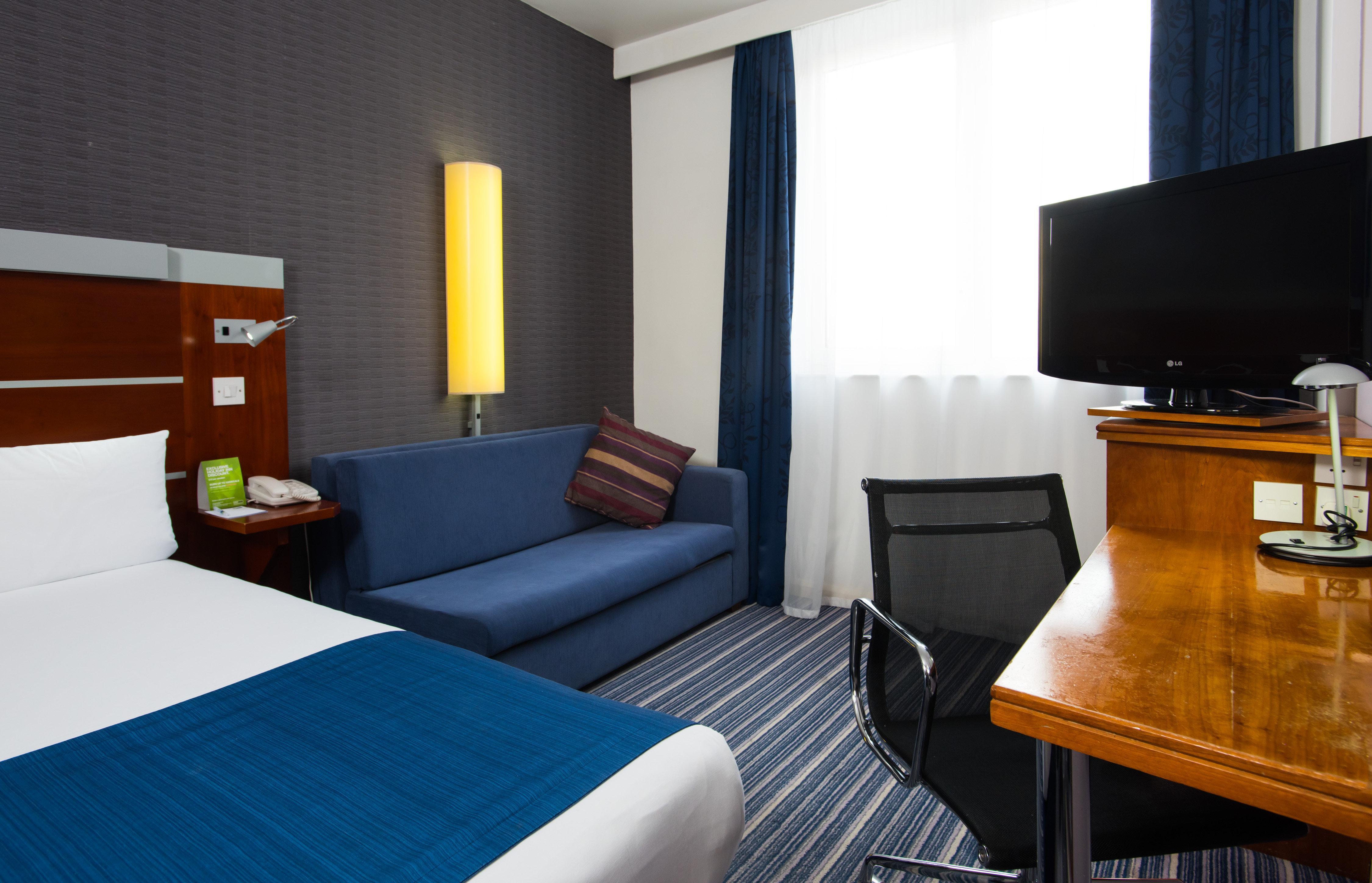 Holiday Inn Express London-Wimbledon-South, An Ihg Hotel Ngoại thất bức ảnh