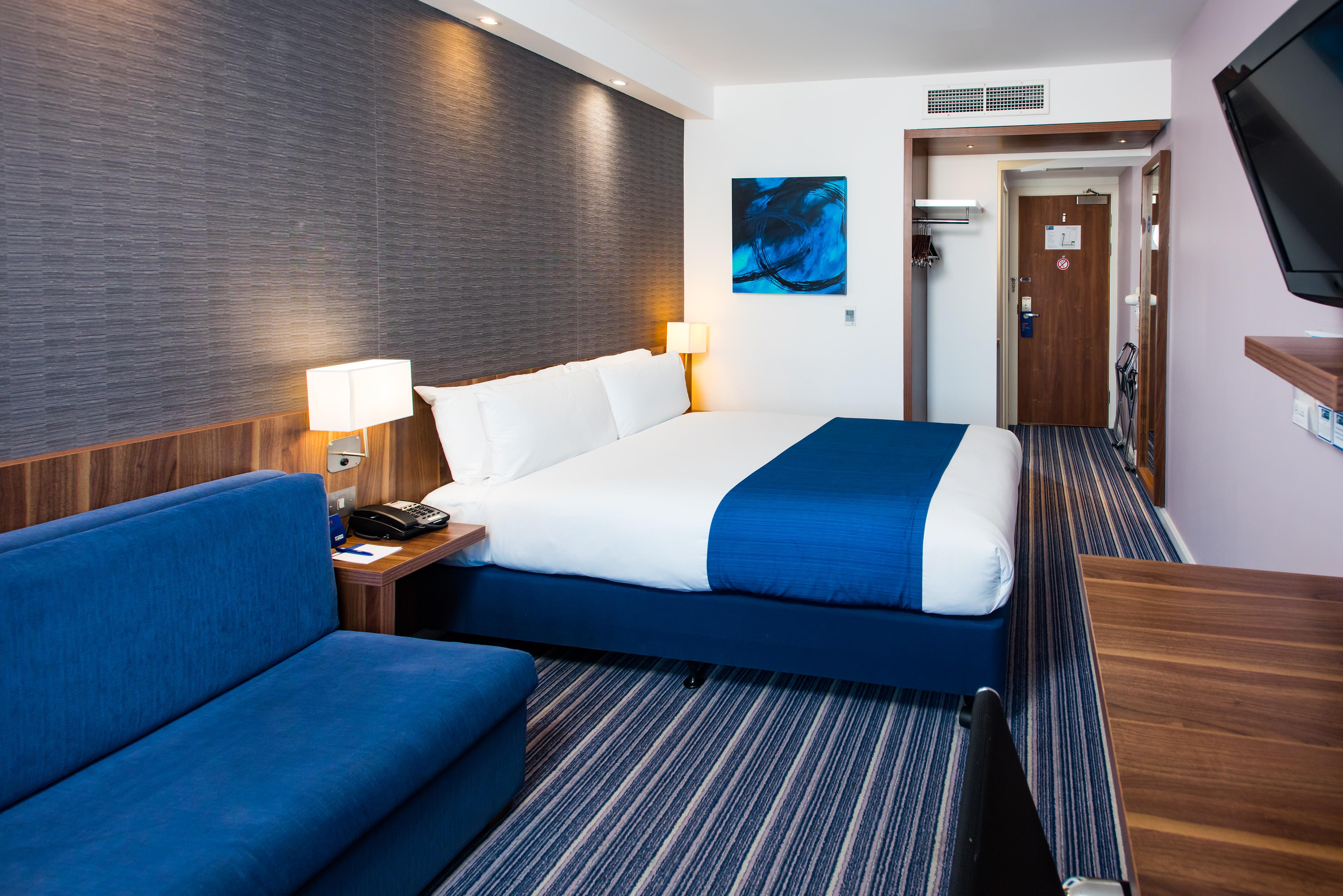 Holiday Inn Express London-Wimbledon-South, An Ihg Hotel Ngoại thất bức ảnh