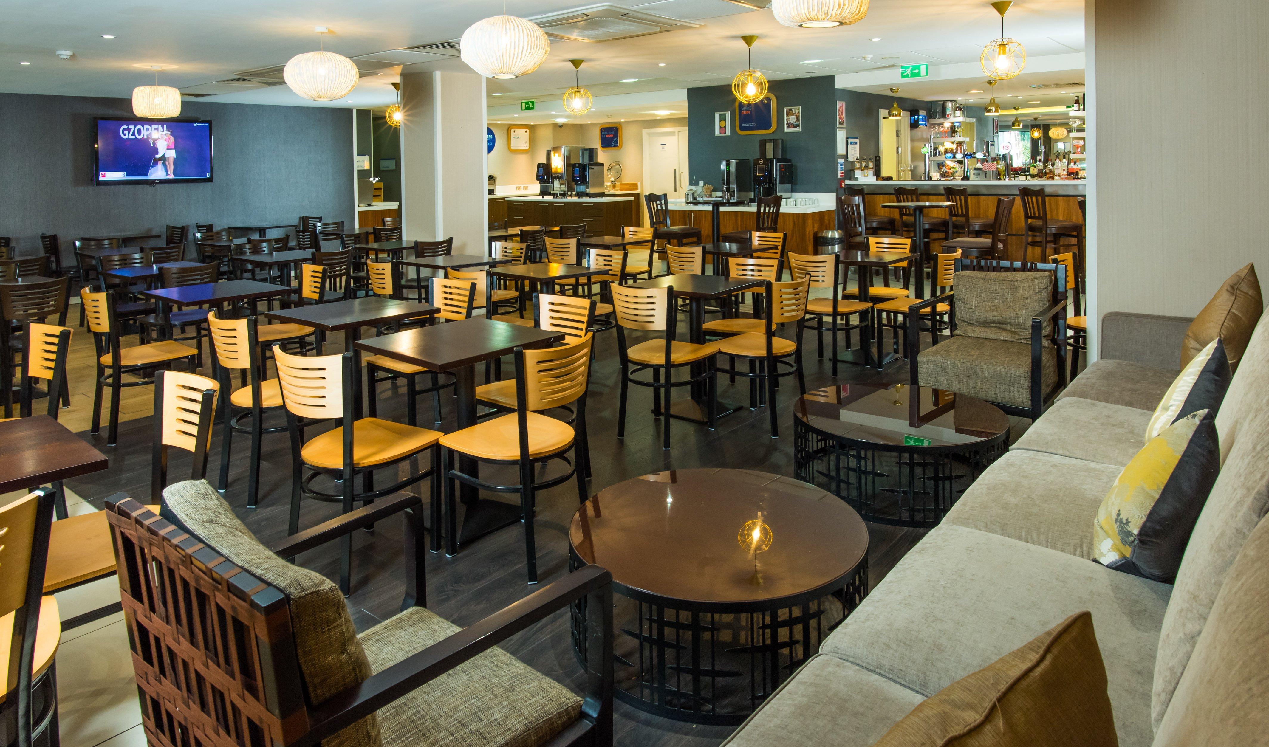 Holiday Inn Express London-Wimbledon-South, An Ihg Hotel Ngoại thất bức ảnh