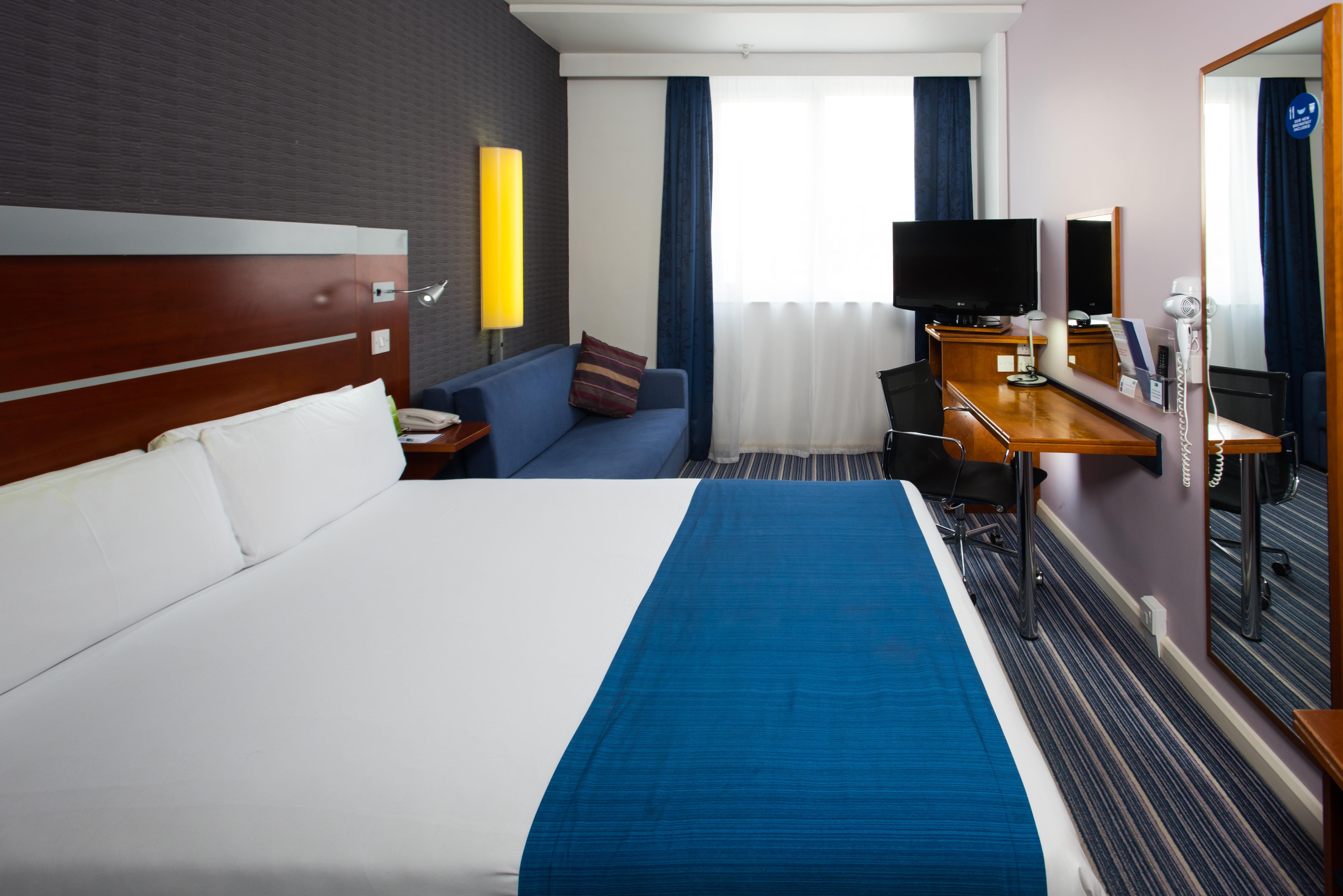 Holiday Inn Express London-Wimbledon-South, An Ihg Hotel Ngoại thất bức ảnh