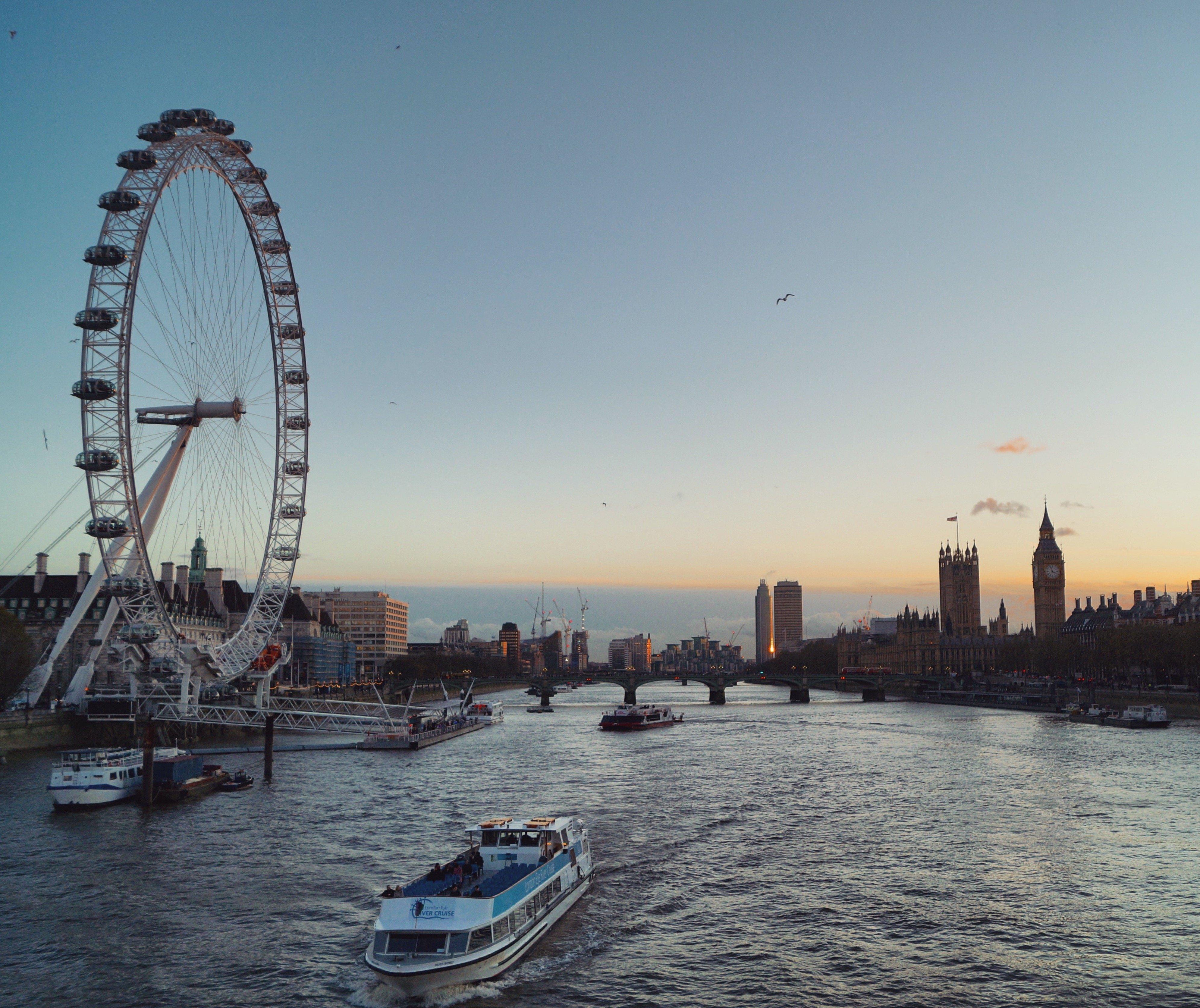 Holiday Inn Express London-Wimbledon-South, An Ihg Hotel Ngoại thất bức ảnh