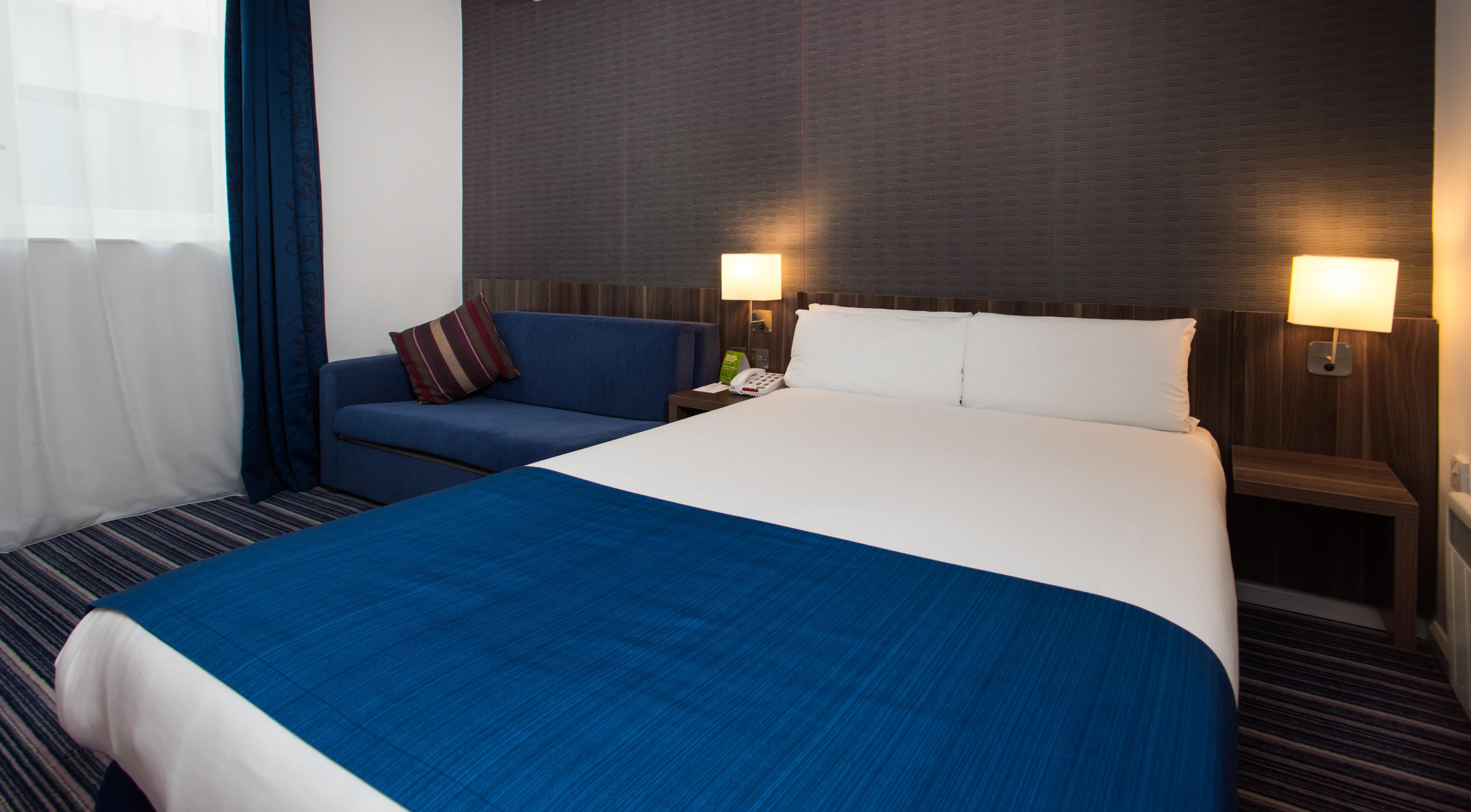 Holiday Inn Express London-Wimbledon-South, An Ihg Hotel Ngoại thất bức ảnh