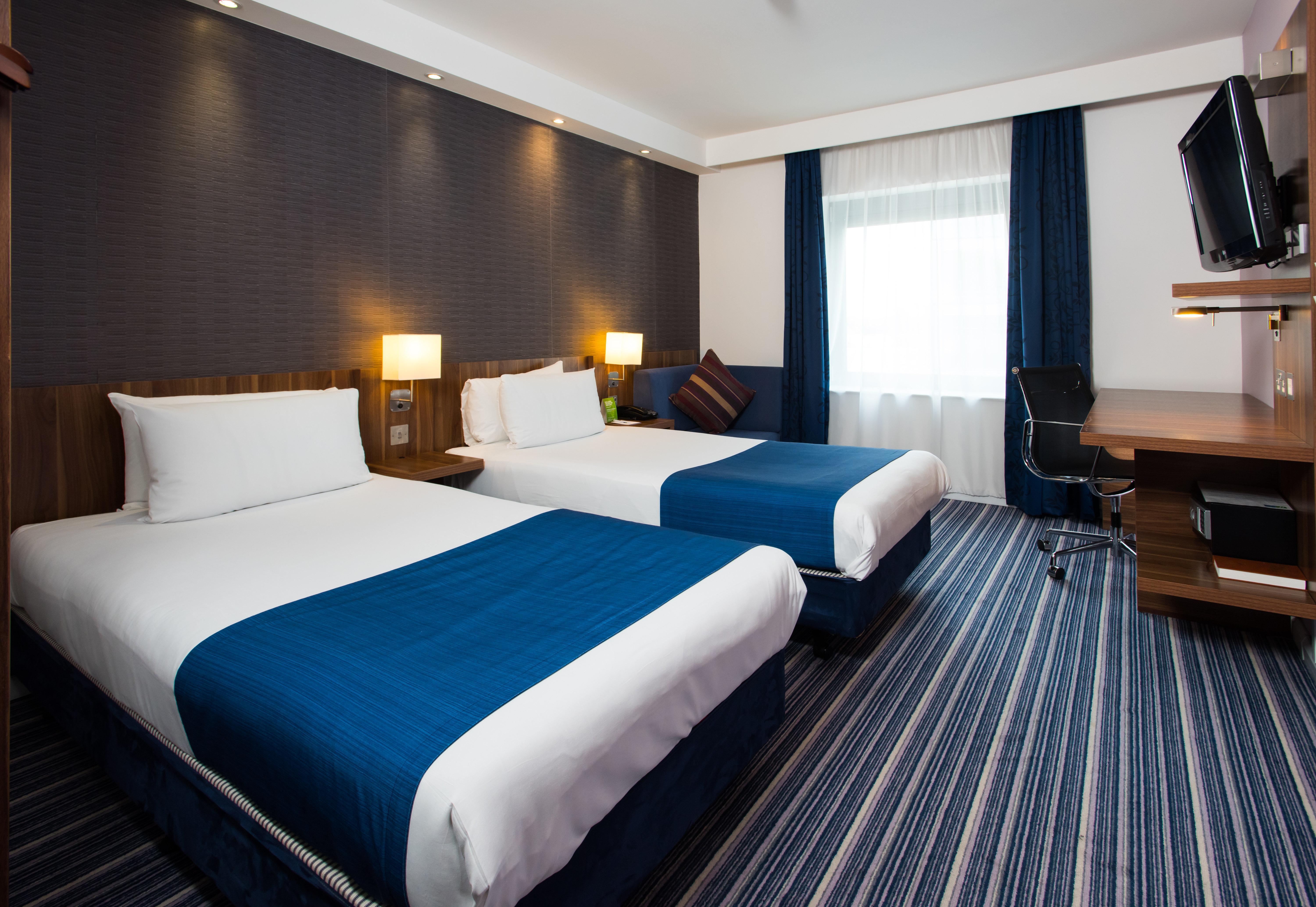 Holiday Inn Express London-Wimbledon-South, An Ihg Hotel Ngoại thất bức ảnh