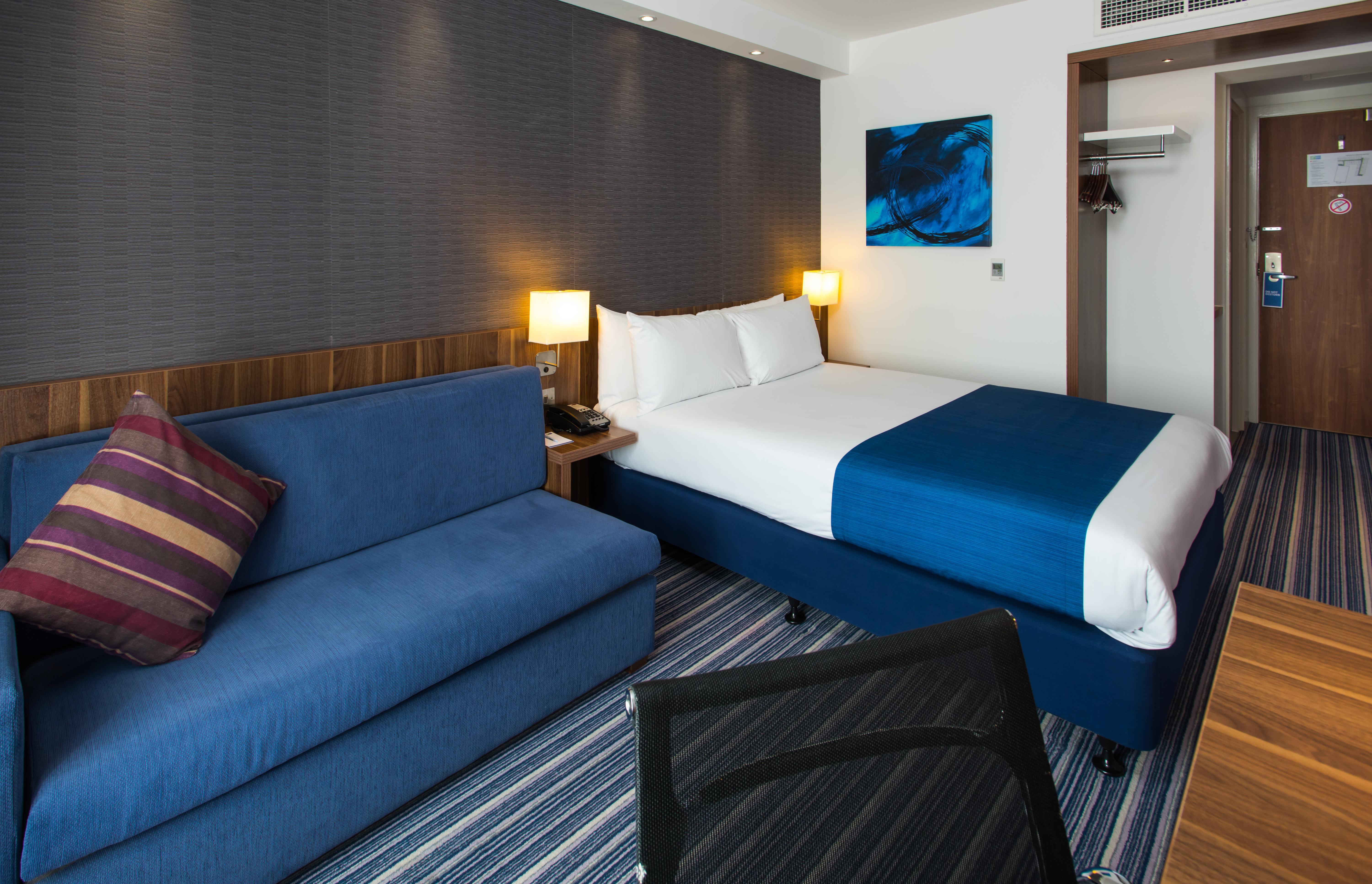 Holiday Inn Express London-Wimbledon-South, An Ihg Hotel Ngoại thất bức ảnh