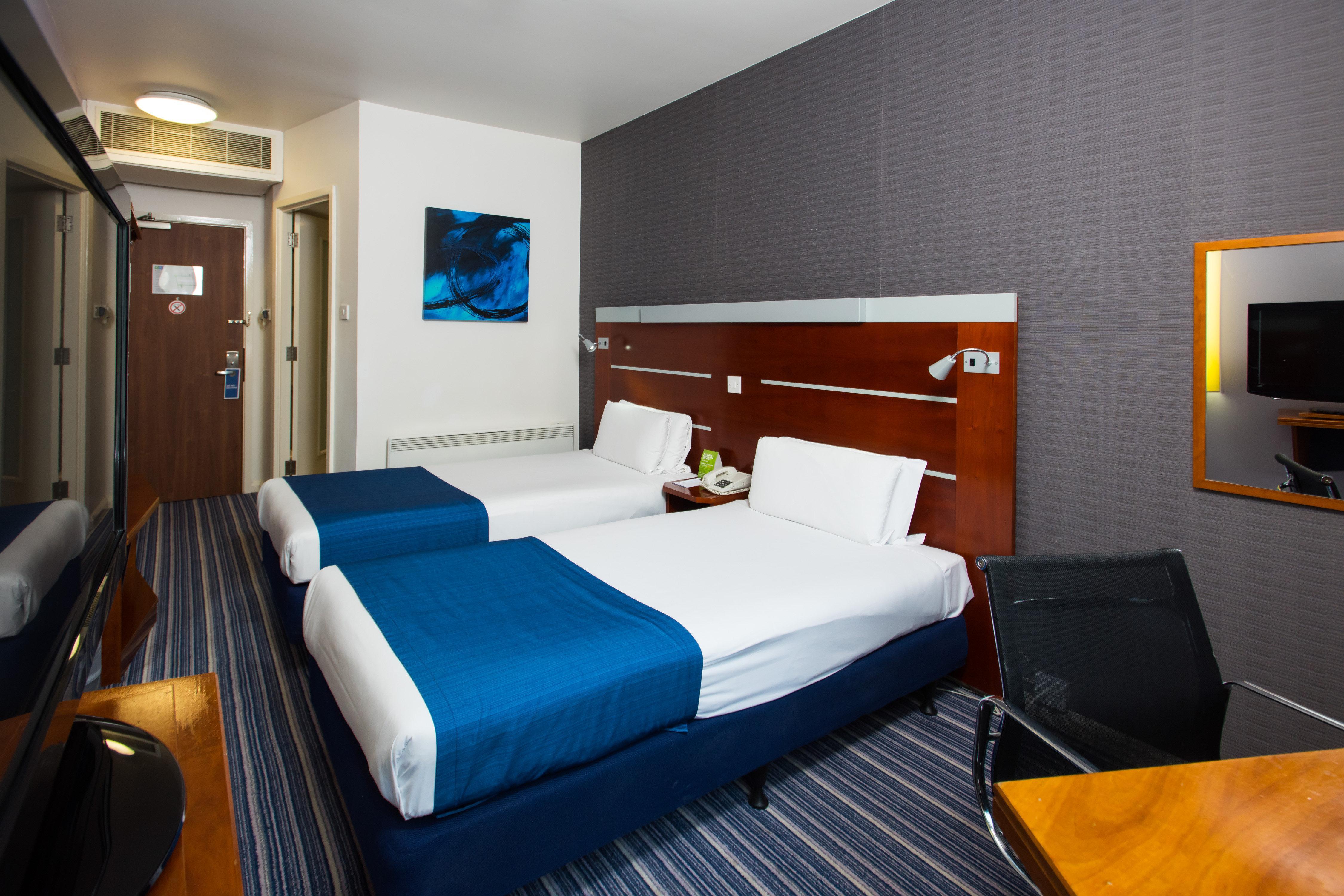 Holiday Inn Express London-Wimbledon-South, An Ihg Hotel Ngoại thất bức ảnh