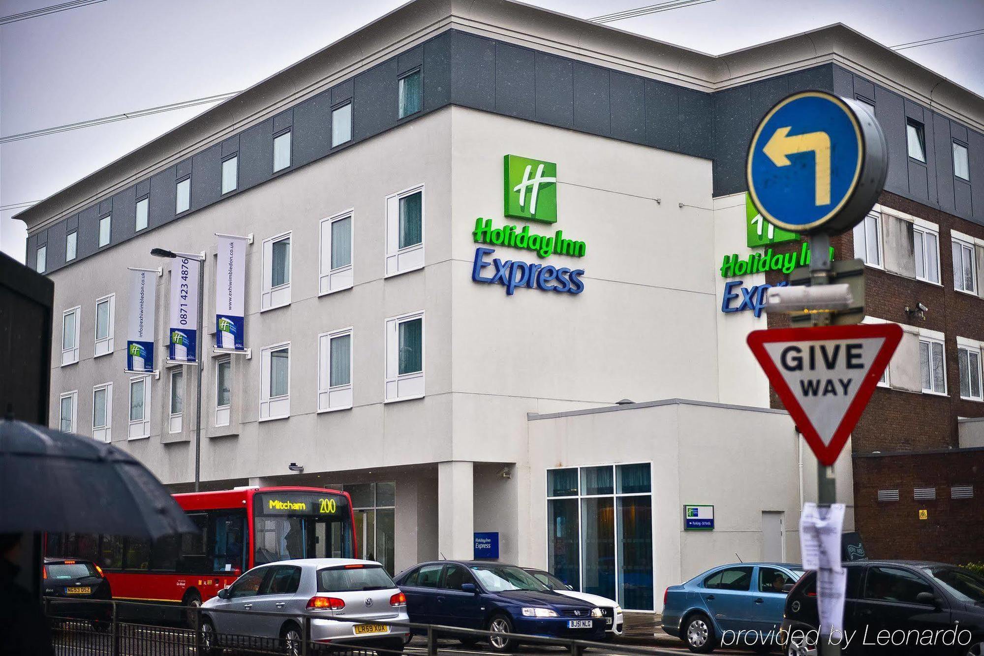 Holiday Inn Express London-Wimbledon-South, An Ihg Hotel Ngoại thất bức ảnh