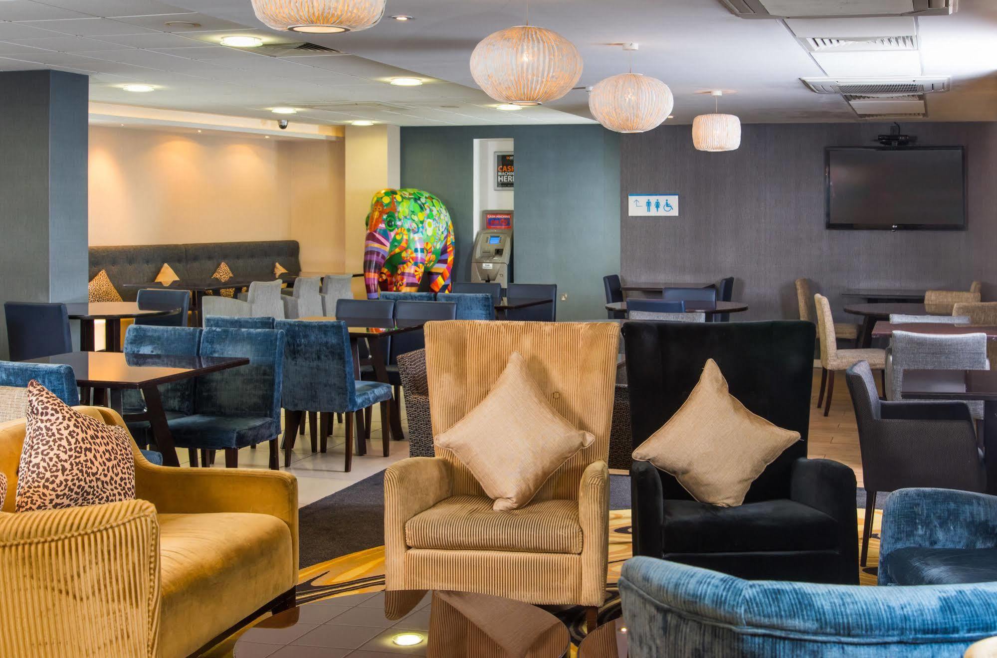 Holiday Inn Express London-Wimbledon-South, An Ihg Hotel Ngoại thất bức ảnh
